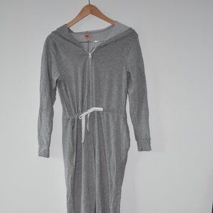 Smash and Tess, Grey jumpshit